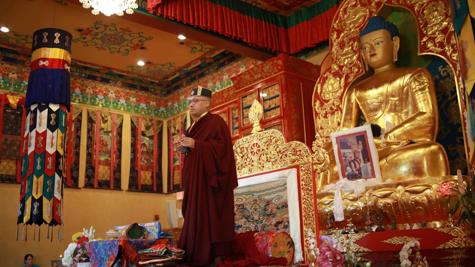 Karmapa on the throne at KTD