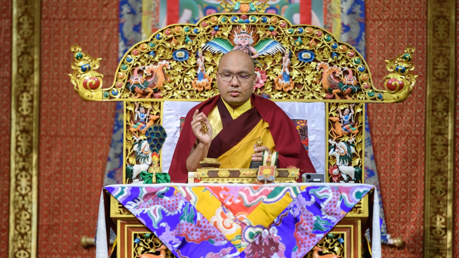 Karmapa giving the Vajrasattva empowerment