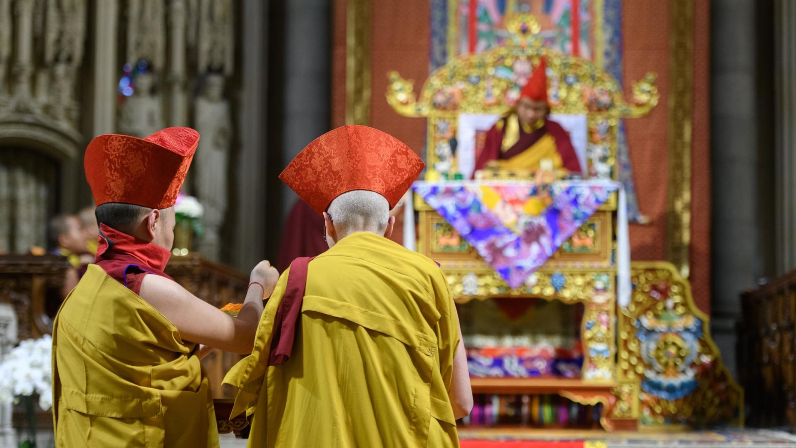 Mandala offering to Karmapa