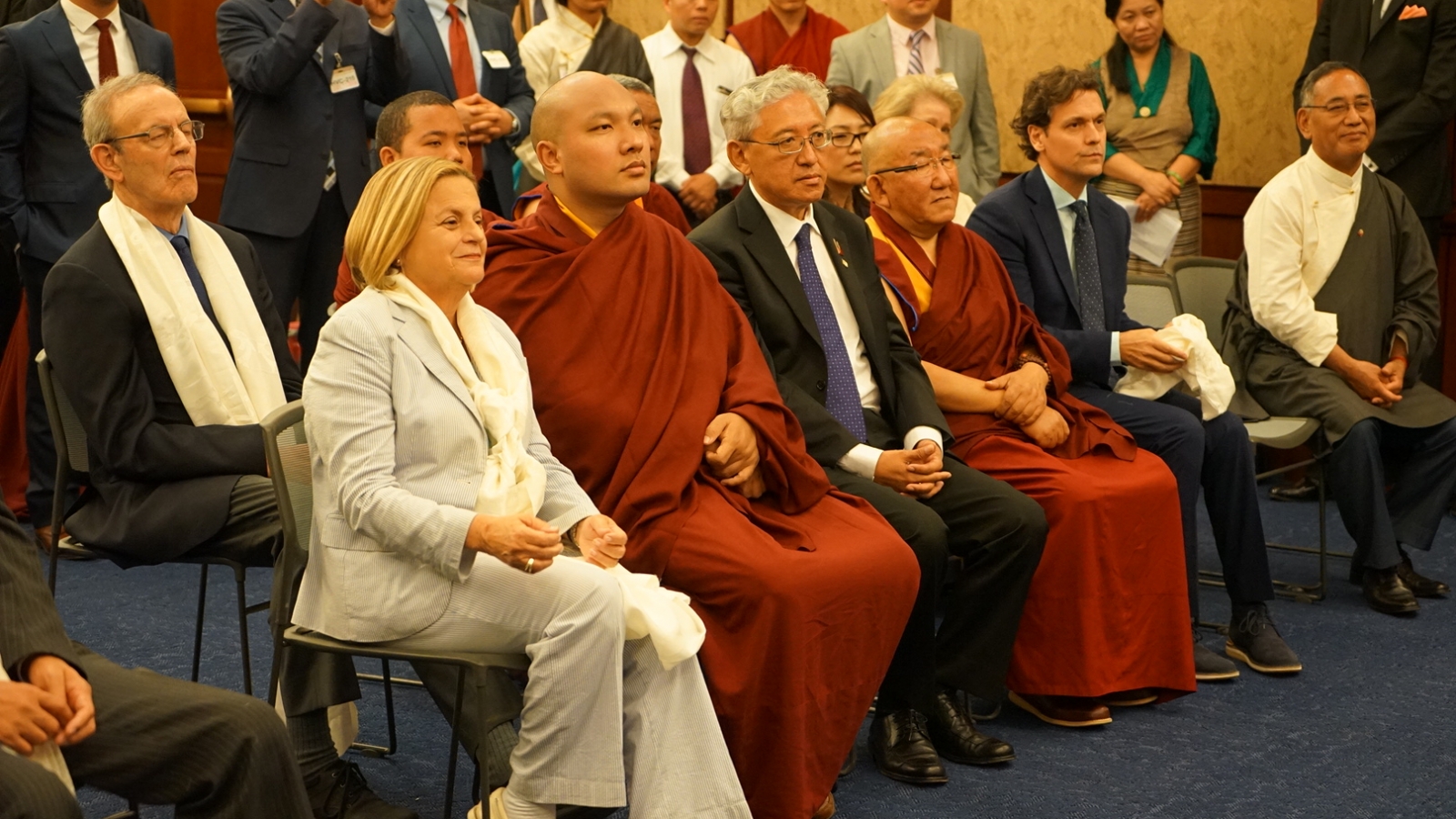 The Gyalwang Karmapa Felicitates His Holiness the Dalai Lama | Karmapa – The ...1600 x 900